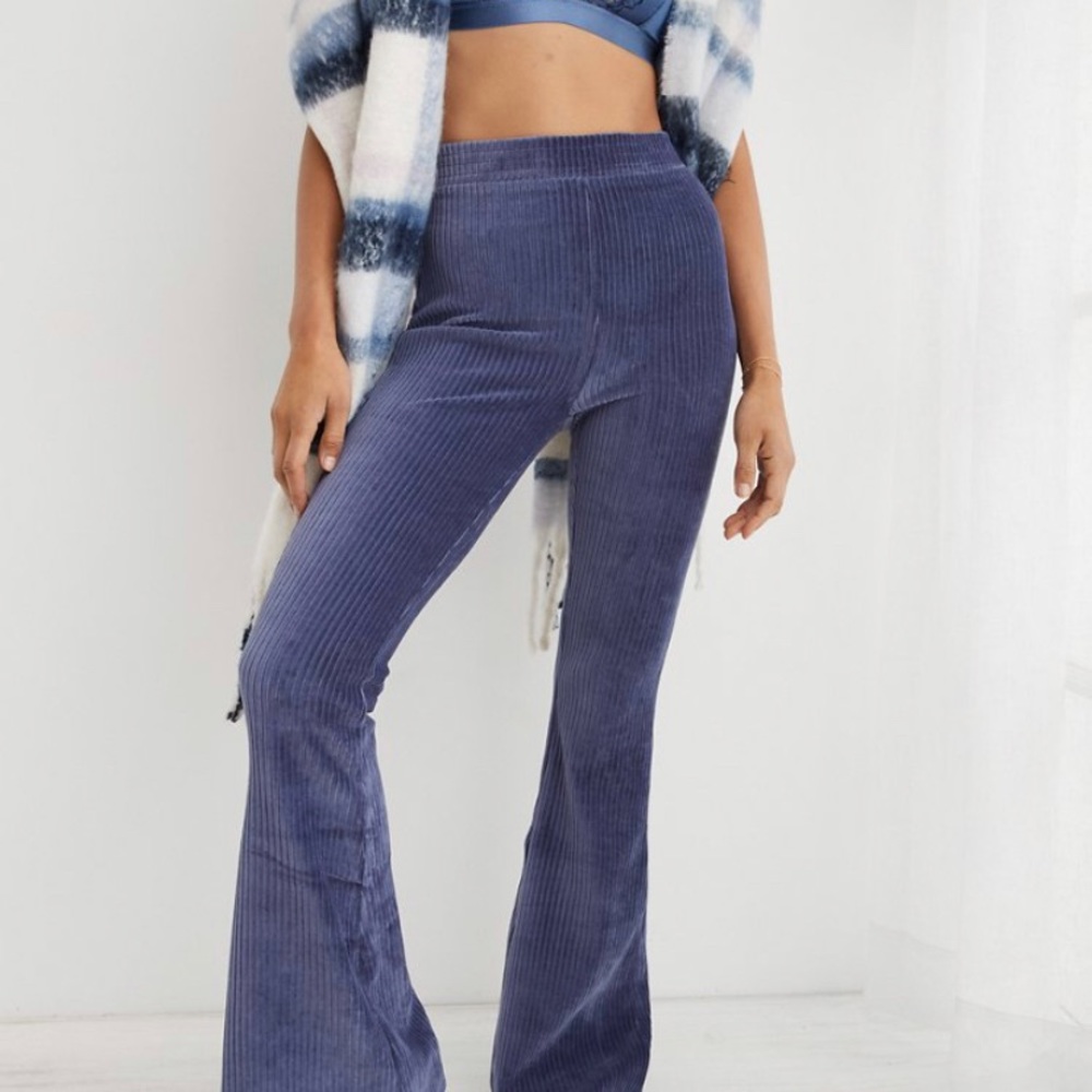 Aerie Groove-On Velour High Waisted Flare Pant